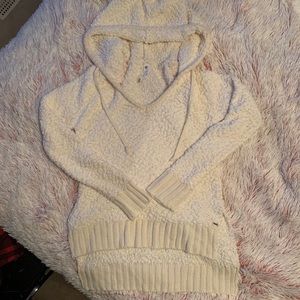 Rip Zone high low sweater